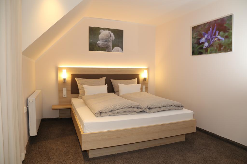 Leidringer Gaestehaus Gmbh Rosenfeld Ruang foto