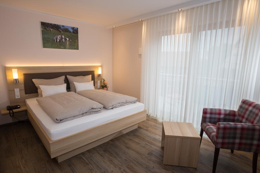 Leidringer Gaestehaus Gmbh Rosenfeld Ruang foto