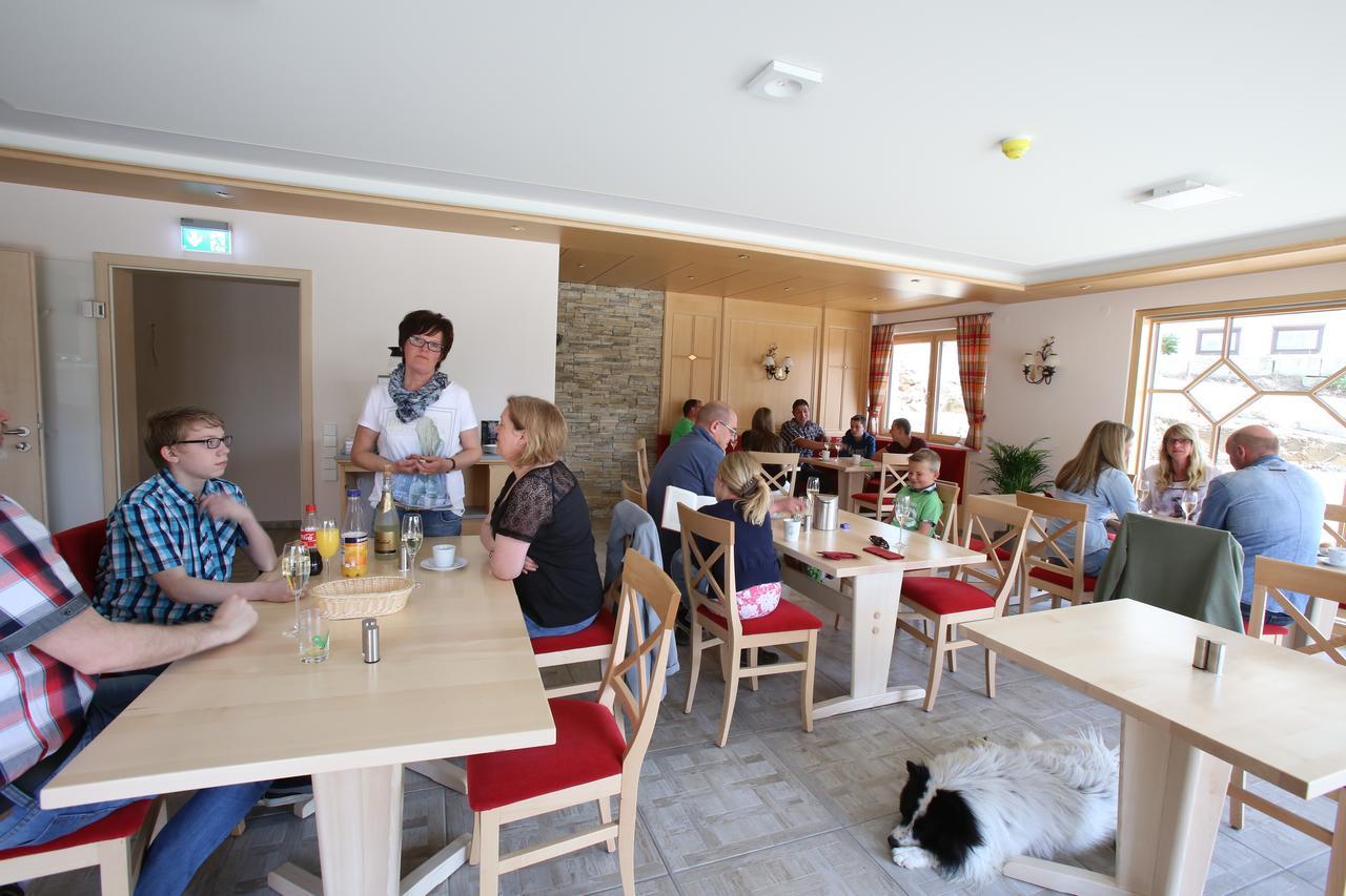 Leidringer Gaestehaus Gmbh Rosenfeld Bagian luar foto