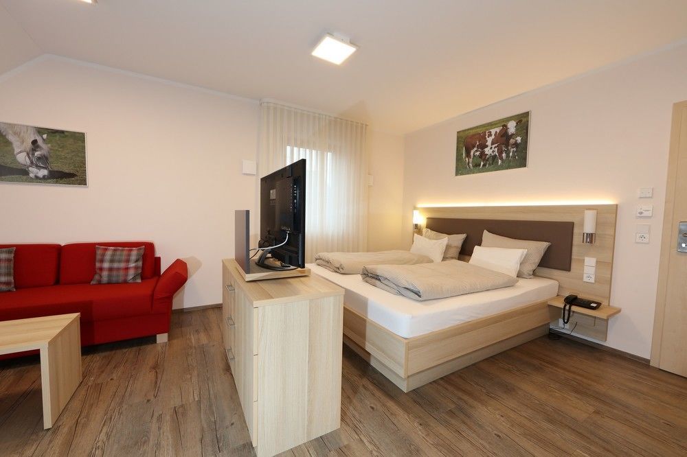 Leidringer Gaestehaus Gmbh Rosenfeld Bagian luar foto