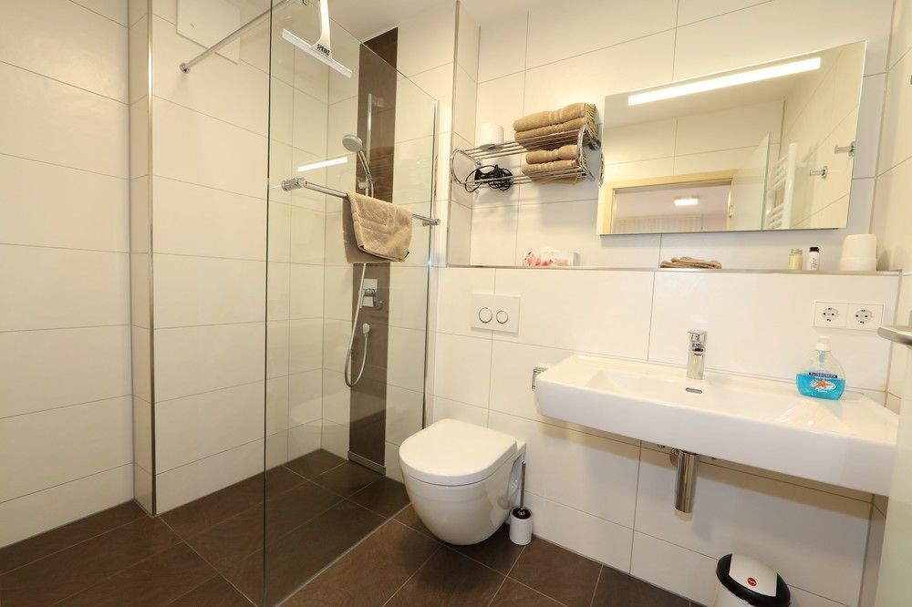 Leidringer Gaestehaus Gmbh Rosenfeld Bagian luar foto